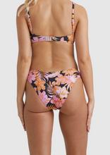 Load image into Gallery viewer, BILLABONG Copacabana Bondi Pant  | Abbey Road Kaikoura