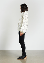 Load image into Gallery viewer, ET ALIA Talia Blouse - Fifth Ave | Abbey Road Kaikoura