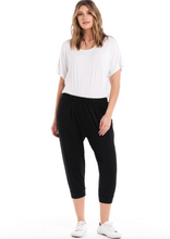 Load image into Gallery viewer, BETTY BASICS Tokyo 3/4 Pant | Abbey Road Kaikoura
