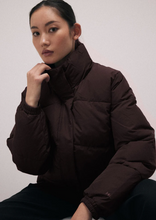 Load image into Gallery viewer, Huffer Womens Demi Puffer Jacket/Cocoa|Abbey Road